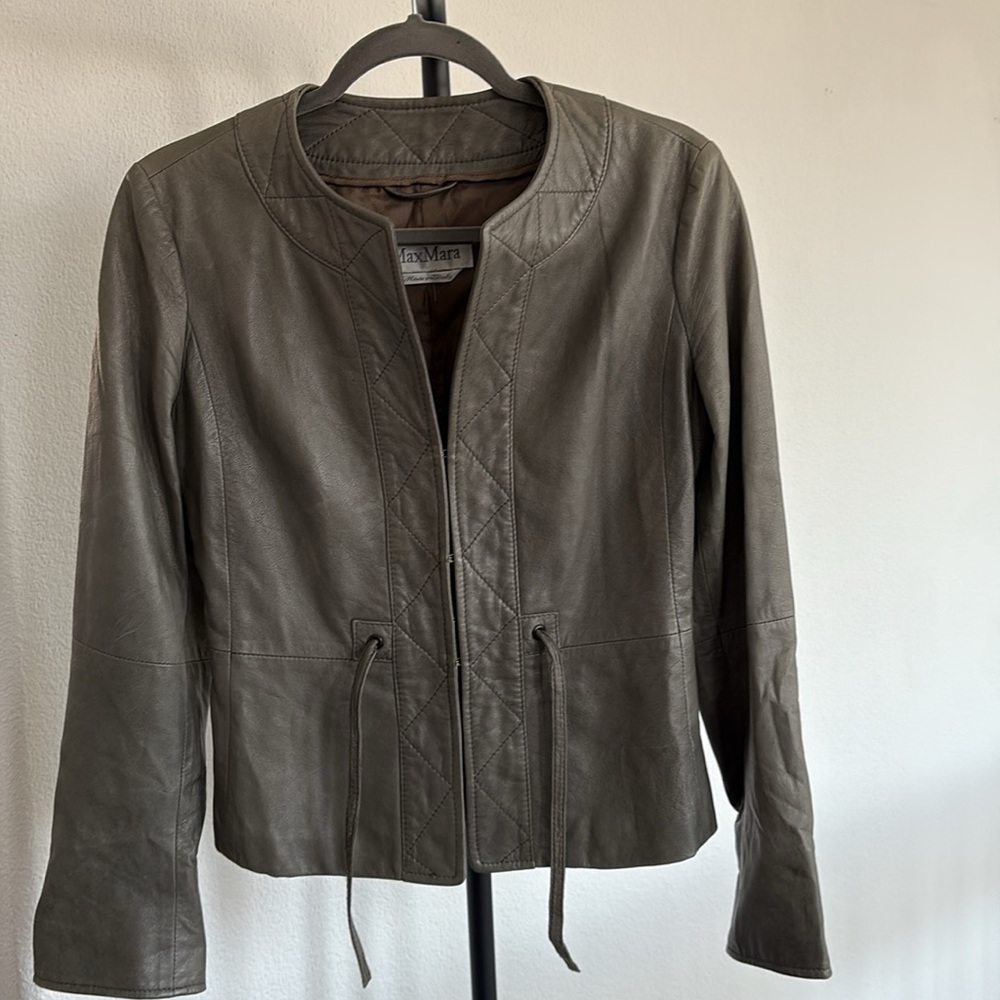 Max Mara Collarless Hook Eye Italian Leather Jacket Size 6